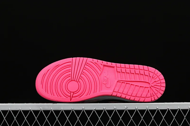 All Categories Air Jordan Jordan Series Basketball Shoes Air Jordan 1 Mid Air Jordan 1 Mid AJ1 Women's 7-hole Dirty Pink Suede Mid Toe 852542-801